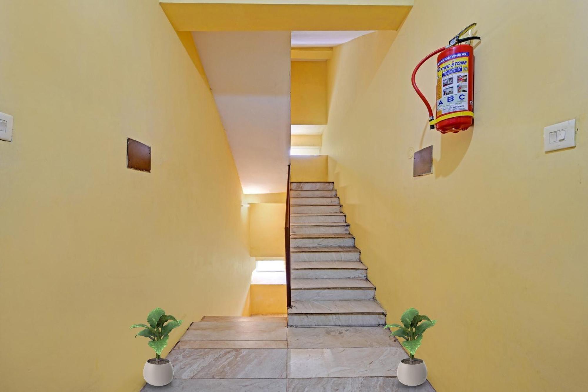 Hotel O Coastal Inn Luxury Service Apartments Kākināda Zewnętrze zdjęcie