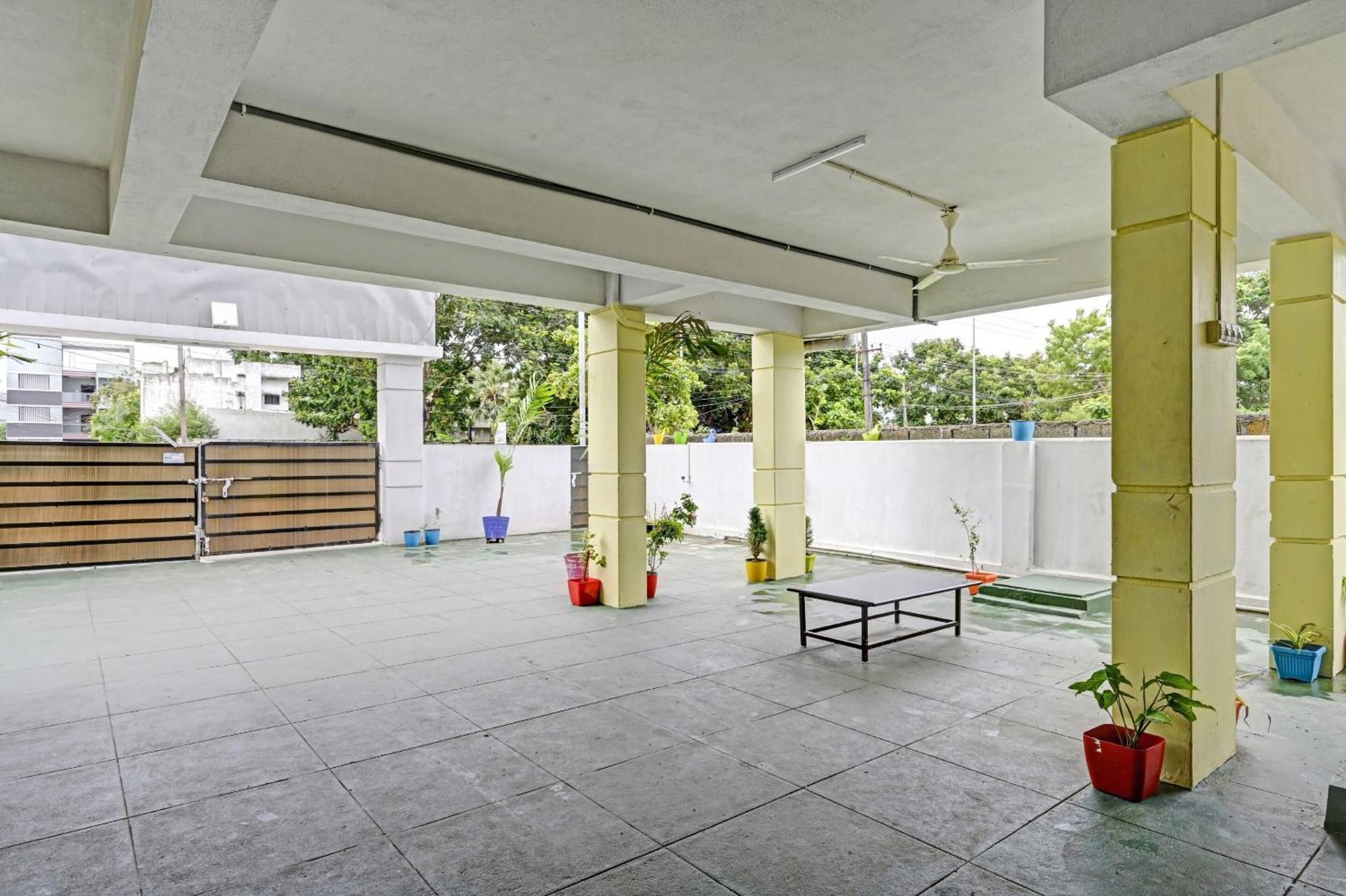 Hotel O Coastal Inn Luxury Service Apartments Kākināda Zewnętrze zdjęcie